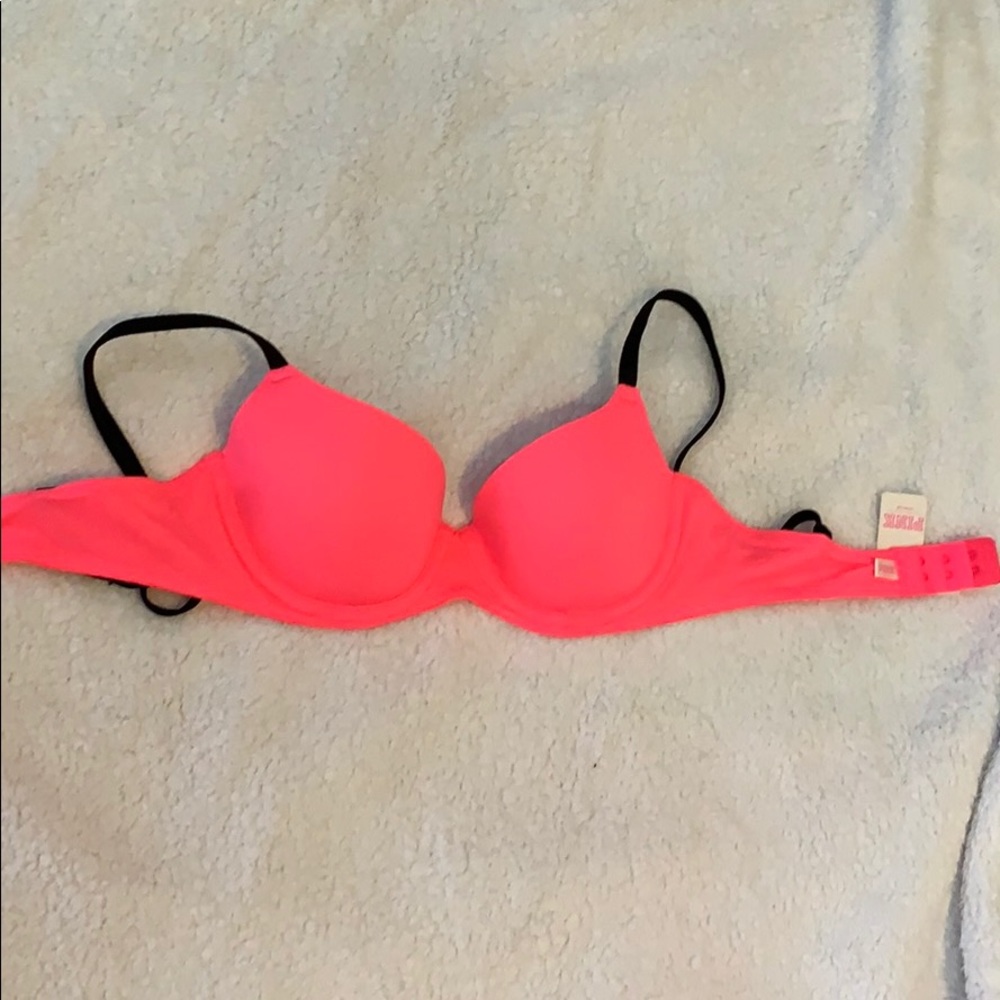 Brand New NWT VS Pink bra 32B